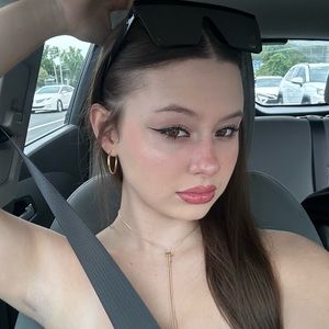 Meet your Posher, Norah